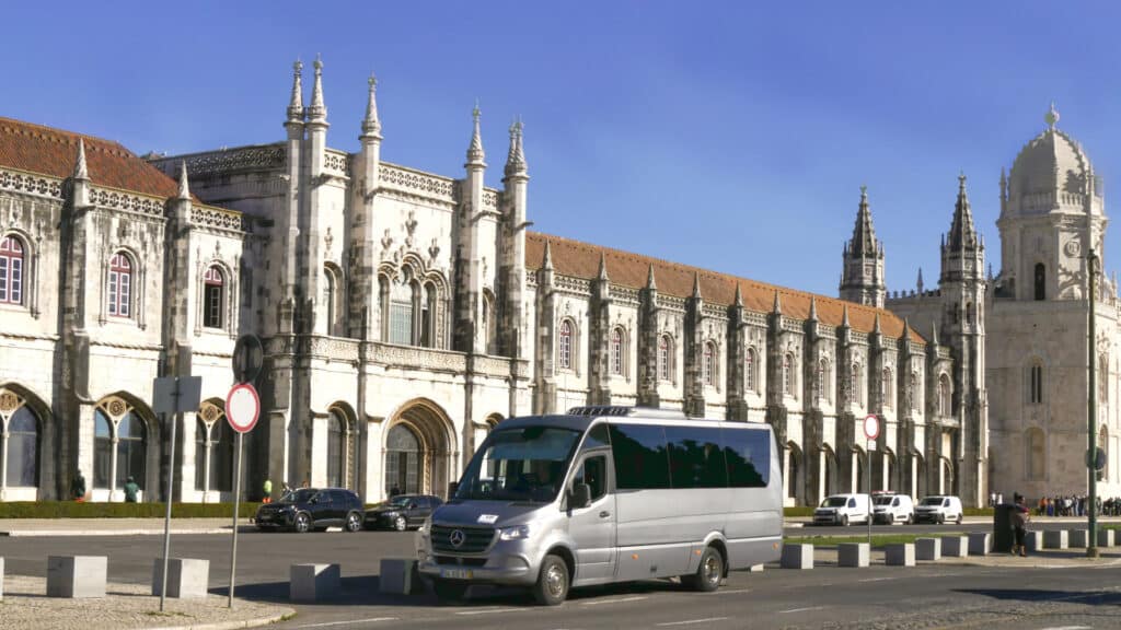 Aerocoope - Bus and Micro Bus Rental - Portugal