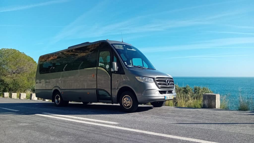 Aerocoope Rent Bus and Micro Bus - Portugal 19 passengers